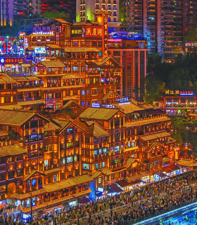 重庆火锅“涮出”3千亿大市场PG电子麻将胡了2热辣滚烫！(图3)